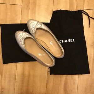 Chanel silver flats size 36 with bags